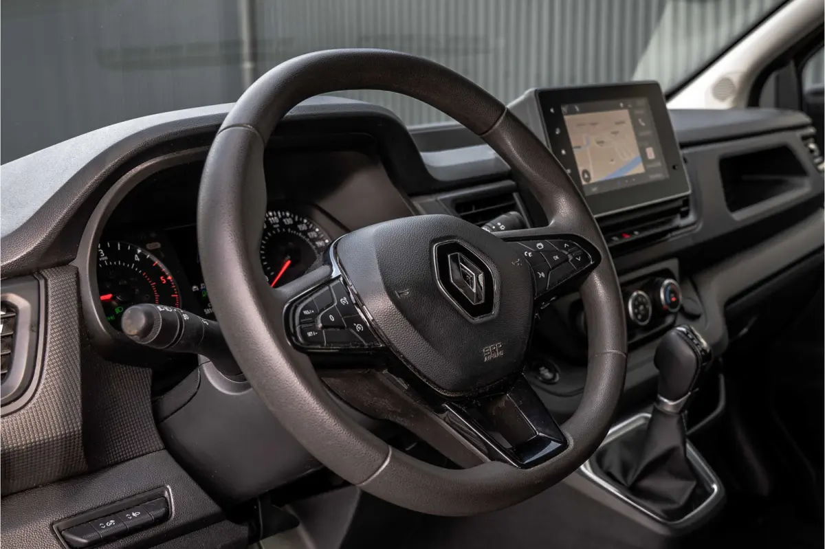 2.0 dCi 150 L2H1 | Automaat | 5-Zits | 150 PK | Camera | Cruise | Navi | Airco