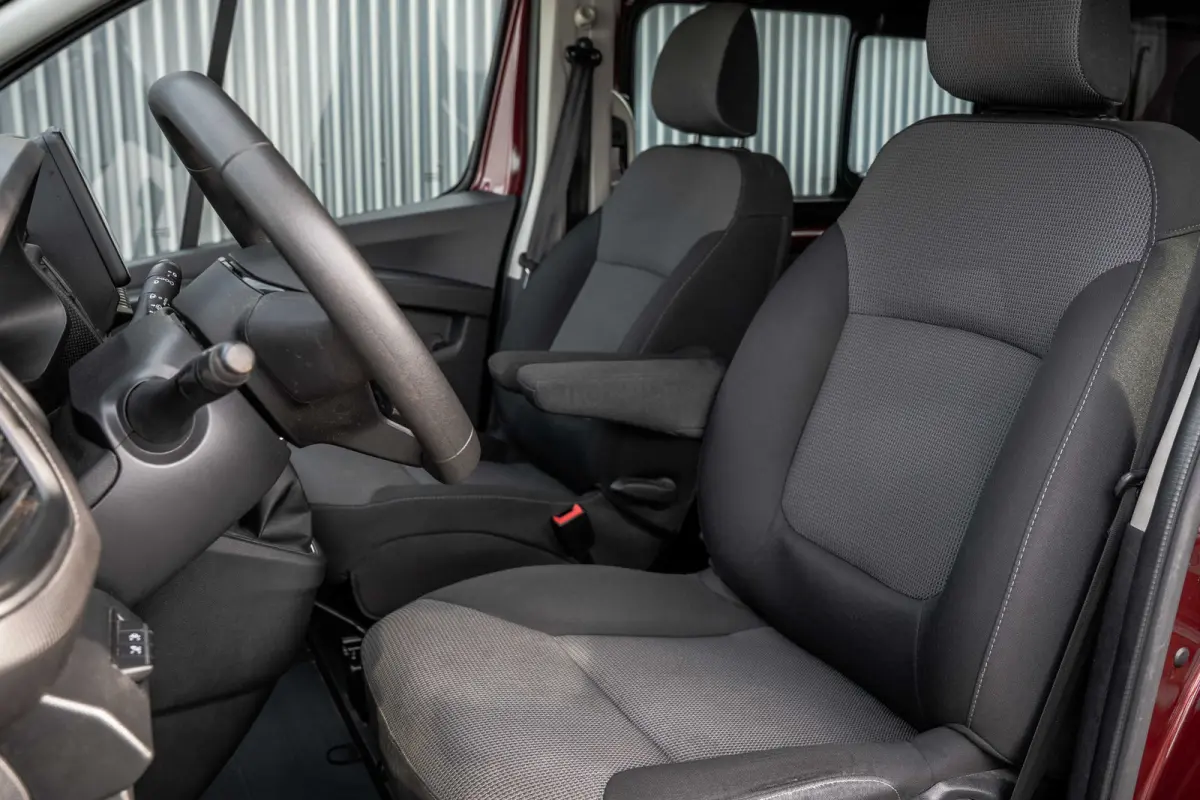 2.0 dCi 150 L2H1 | Automaat | 5-Zits | 150 PK | Camera | Cruise | Navi | Airco