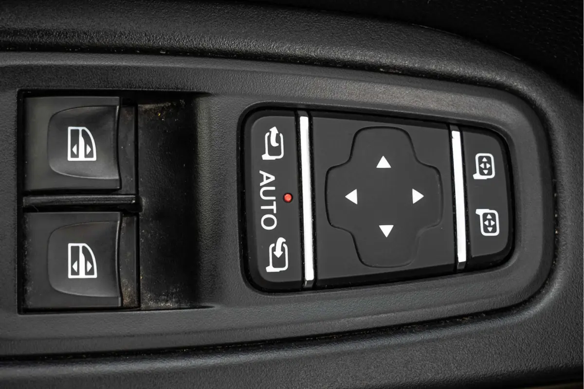 2.0 dCi 150 L2H1 | Automaat | 5-Zits | 150 PK | Camera | Cruise | Navi | Airco