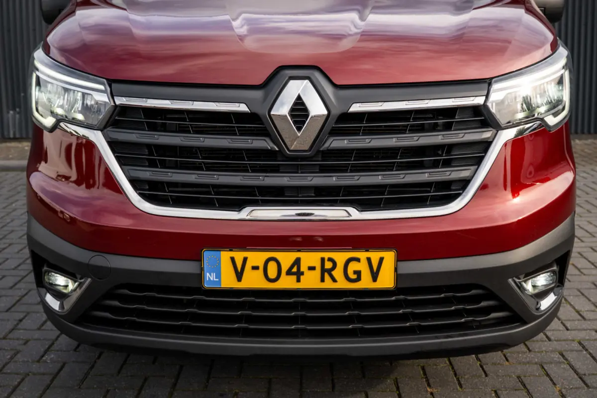 2.0 dCi 150 L2H1 | Automaat | 5-Zits | 150 PK | Camera | Cruise | Navi | Airco