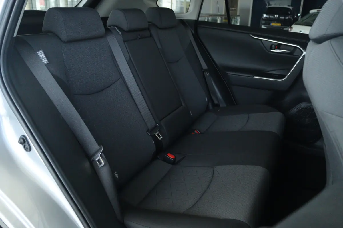 2.5 Hybrid AWD Dynamic | Adapt. Cruise | Camera | Keyless | Navi | Elektr. klep | LED | Carplay |