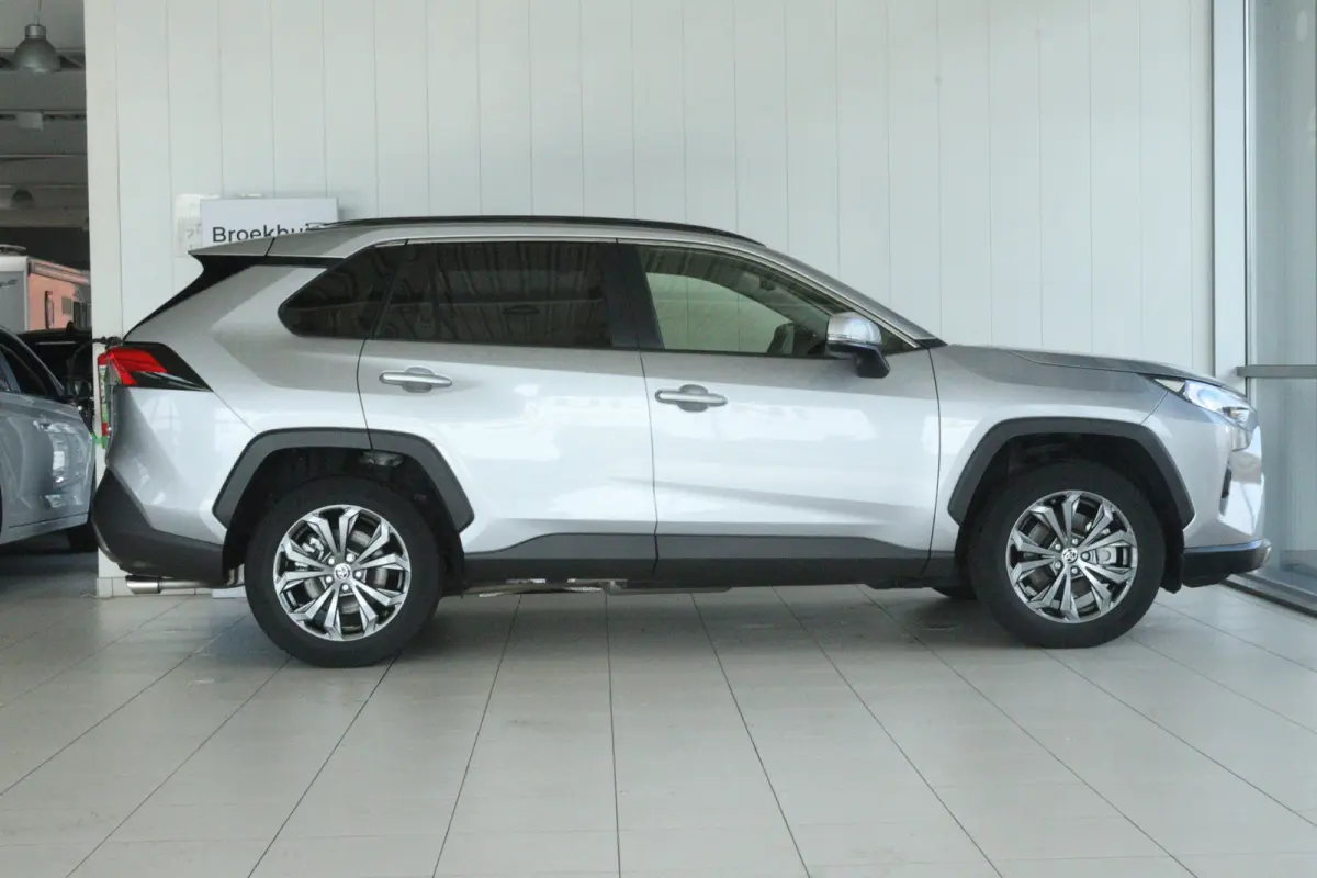 2.5 Hybrid AWD Dynamic | Adapt. Cruise | Camera | Keyless | Navi | Elektr. klep | LED | Carplay |