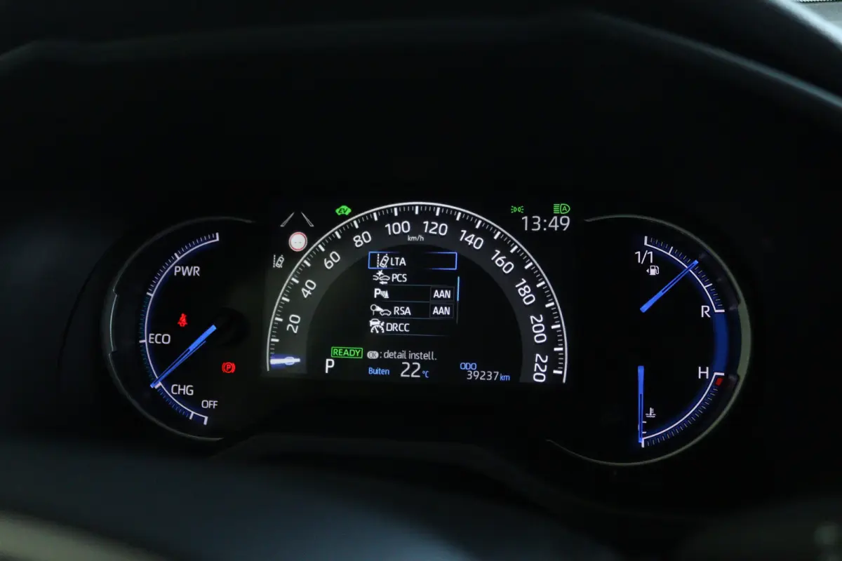 2.5 Hybrid AWD Dynamic | Adapt. Cruise | Camera | Keyless | Navi | Elektr. klep | LED | Carplay |
