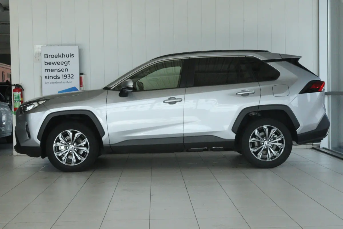 2.5 Hybrid AWD Dynamic | Adapt. Cruise | Camera | Keyless | Navi | Elektr. klep | LED | Carplay |
