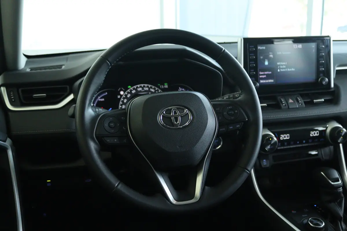 2.5 Hybrid AWD Dynamic | Adapt. Cruise | Camera | Keyless | Navi | Elektr. klep | LED | Carplay |