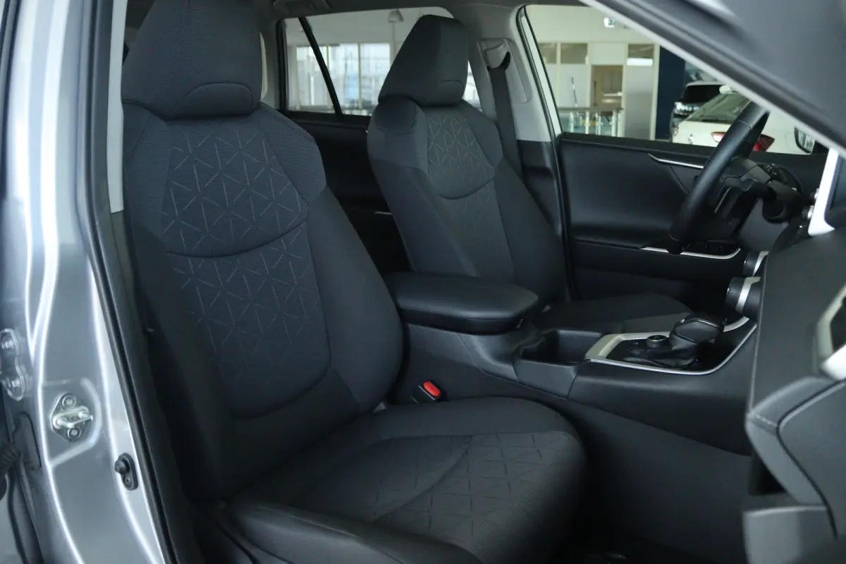 2.5 Hybrid AWD Dynamic | Adapt. Cruise | Camera | Keyless | Navi | Elektr. klep | LED | Carplay |