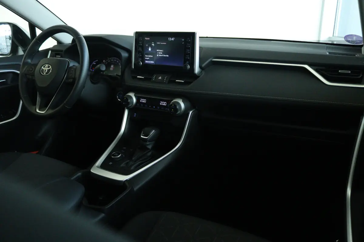 2.5 Hybrid AWD Dynamic | Adapt. Cruise | Camera | Keyless | Navi | Elektr. klep | LED | Carplay |