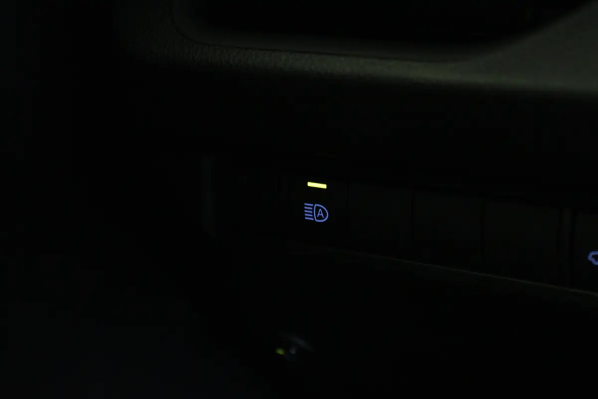2.5 Hybrid AWD Dynamic | Adapt. Cruise | Camera | Keyless | Navi | Elektr. klep | LED | Carplay |
