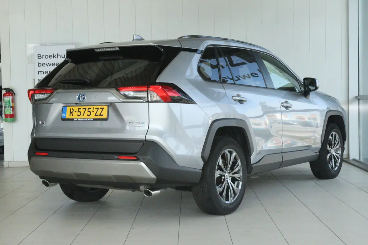 2.5 Hybrid AWD Dynamic | Adapt. Cruise | Camera | Keyless | Navi | Elektr. klep | LED | Carplay |