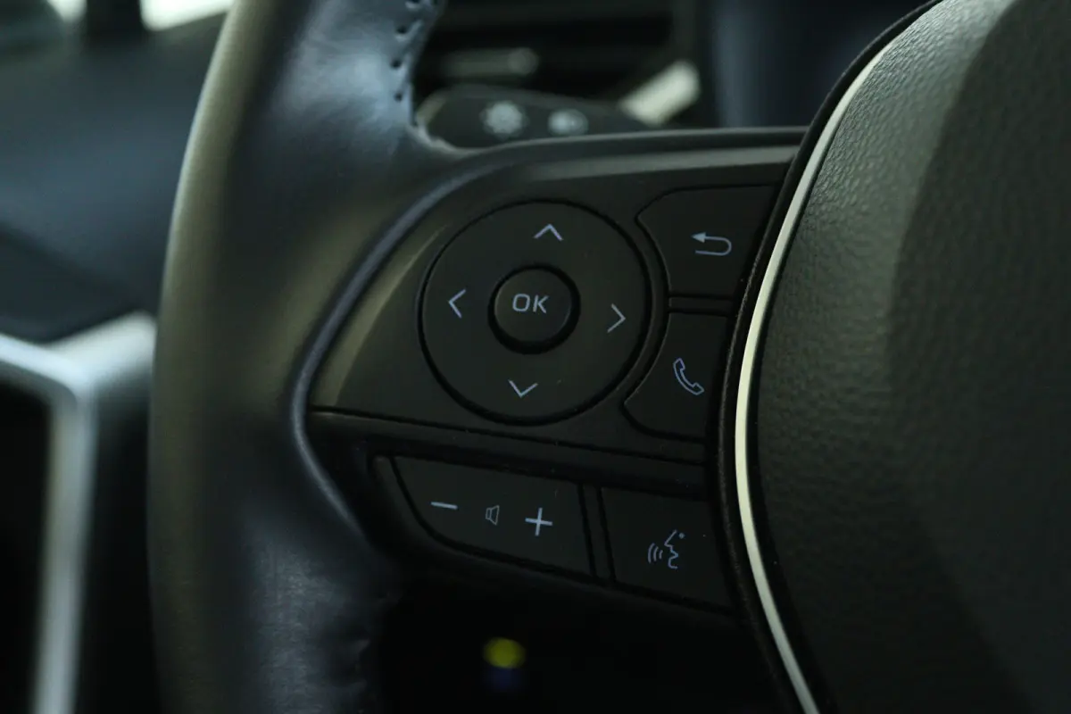 2.5 Hybrid AWD Dynamic | Adapt. Cruise | Camera | Keyless | Navi | Elektr. klep | LED | Carplay |