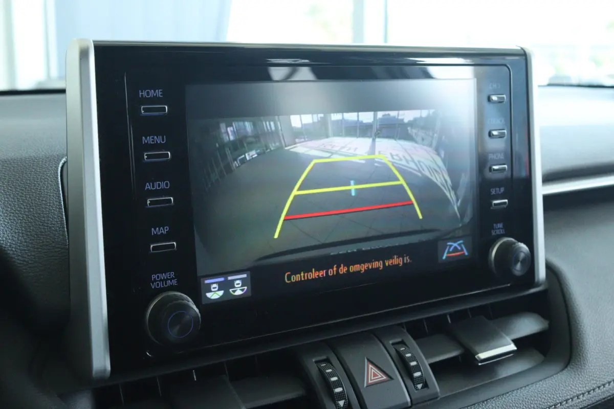 2.5 Hybrid AWD Dynamic | Adapt. Cruise | Camera | Keyless | Navi | Elektr. klep | LED | Carplay |