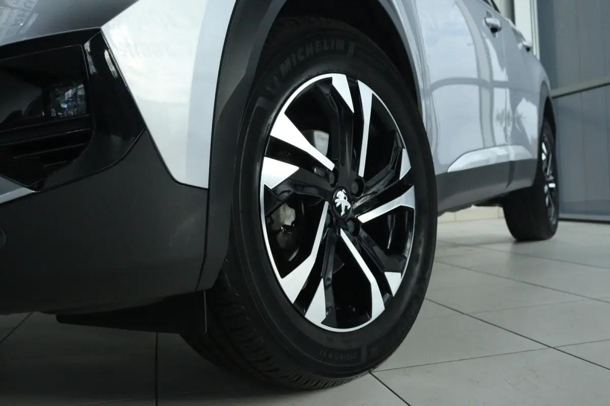 1.2 Turbo Allure | Cruise Control | Camera | Navi | Keyless | LED | Carplay | Climate | i-Cockpit | 17 Inch