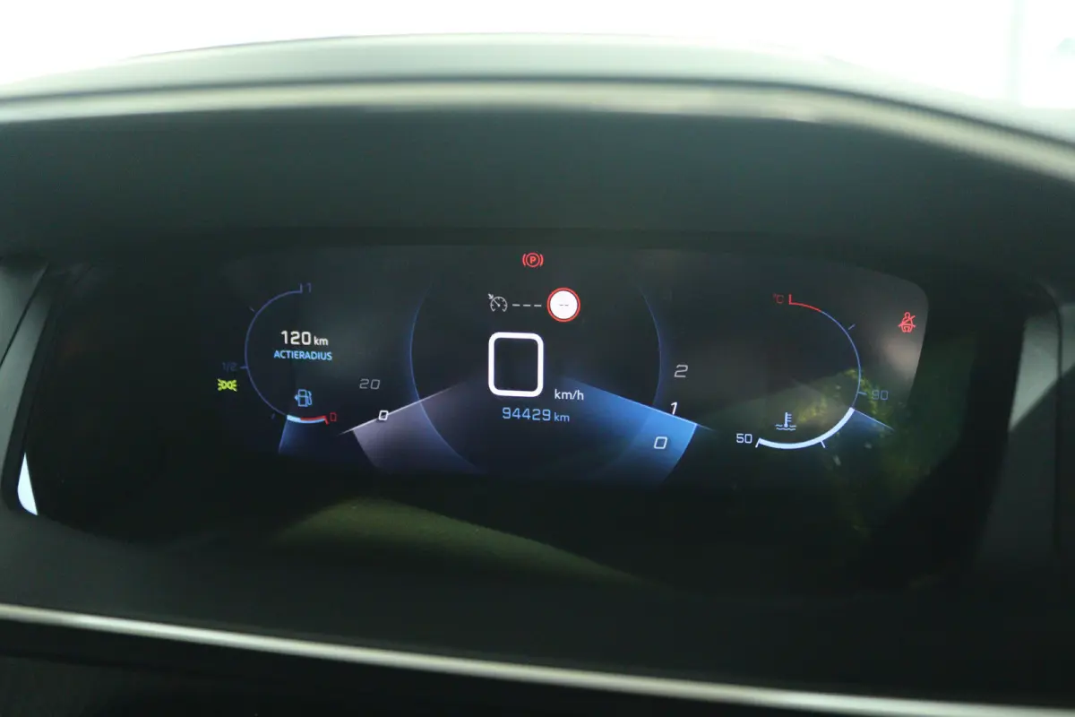 1.2 Turbo Allure | Cruise Control | Camera | Navi | Keyless | LED | Carplay | Climate | i-Cockpit | 17 Inch