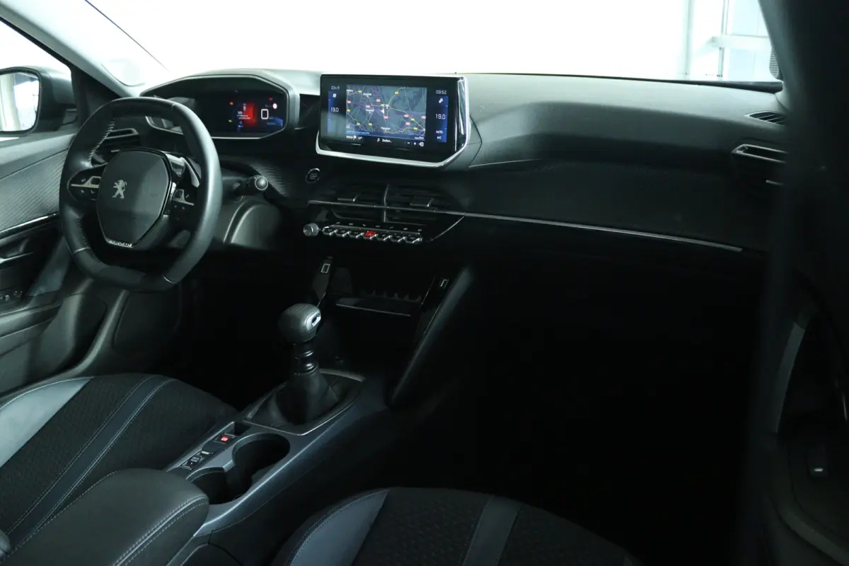 1.2 Turbo Allure | Cruise Control | Camera | Navi | Keyless | LED | Carplay | Climate | i-Cockpit | 17 Inch