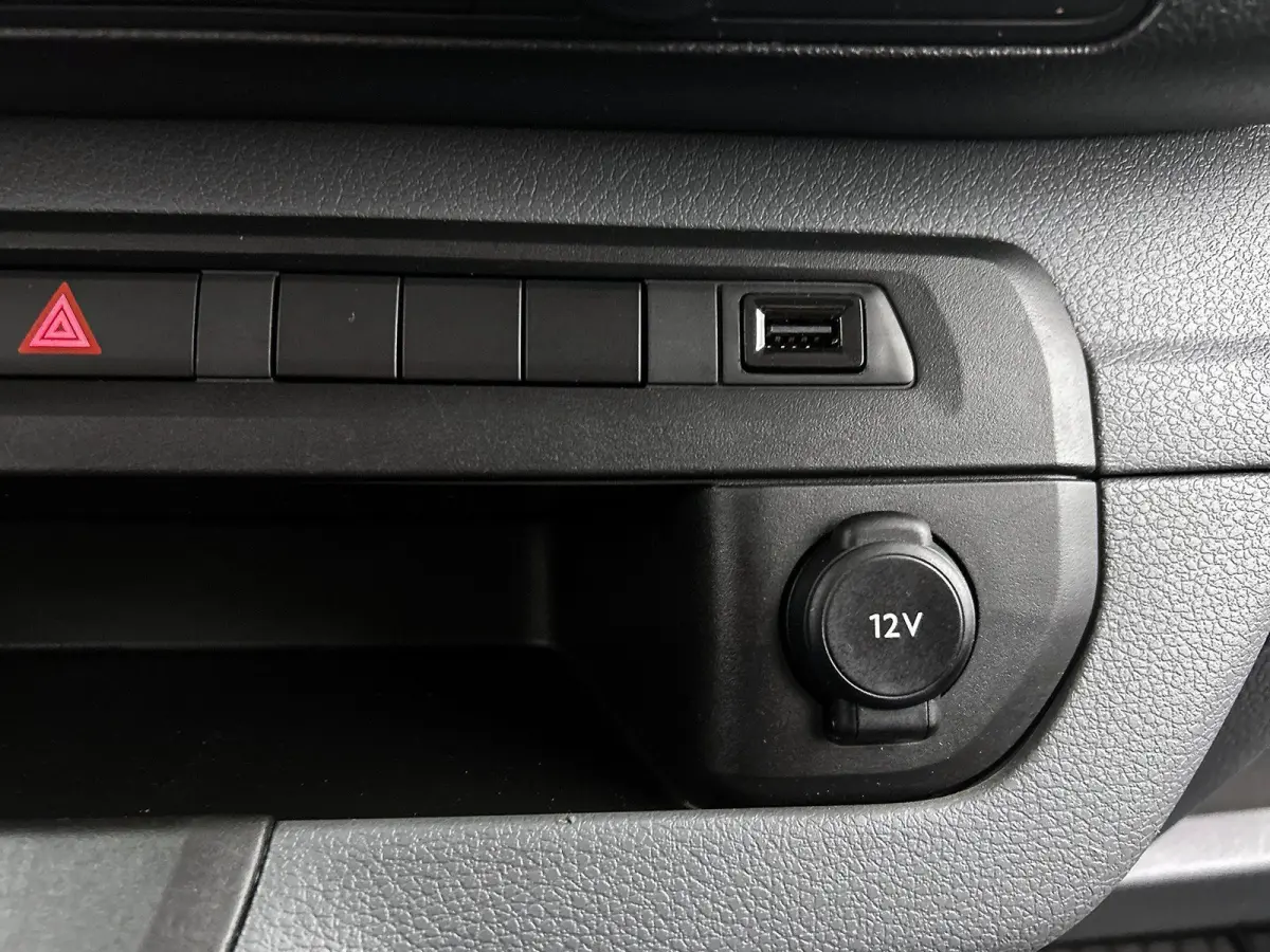 1.5 CDTI L3H1 9persoons PERSONENBUS Prijs is incl. BTW/BPM Navigatie Apple Carplay/ Android Auto Airco Cruise control Radio Parkeersensoren