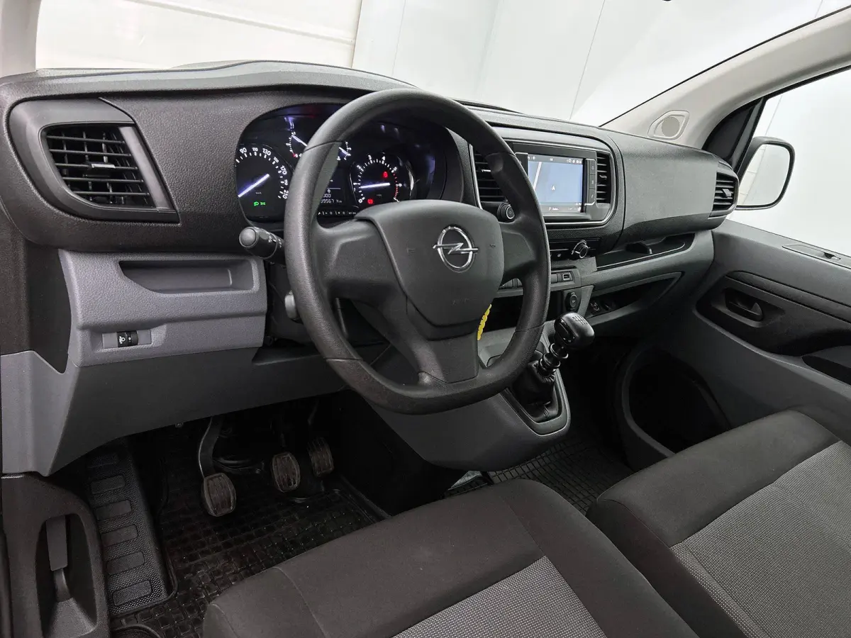 1.5 CDTI L3H1 9persoons PERSONENBUS Prijs is incl. BTW/BPM Navigatie Apple Carplay/ Android Auto Airco Cruise control Radio Parkeersensoren