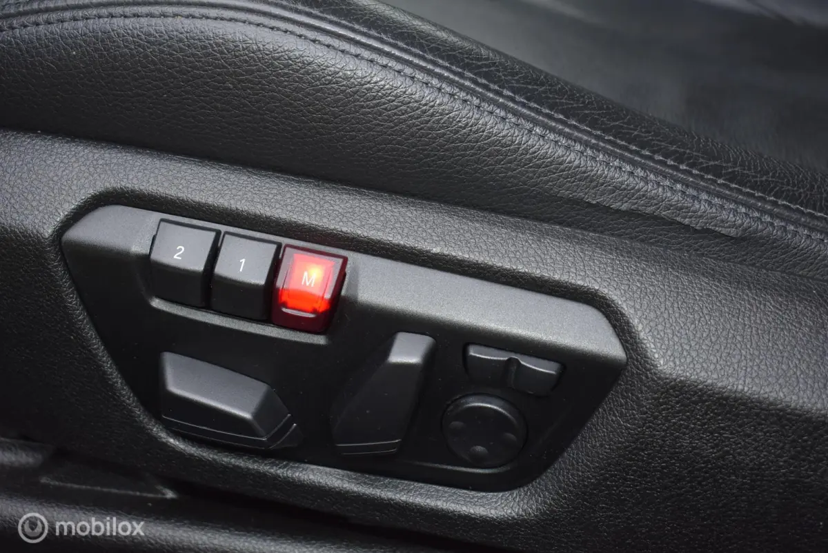 335i xDrive High Executive Panorama HUD Dodehoek ACC Keyless