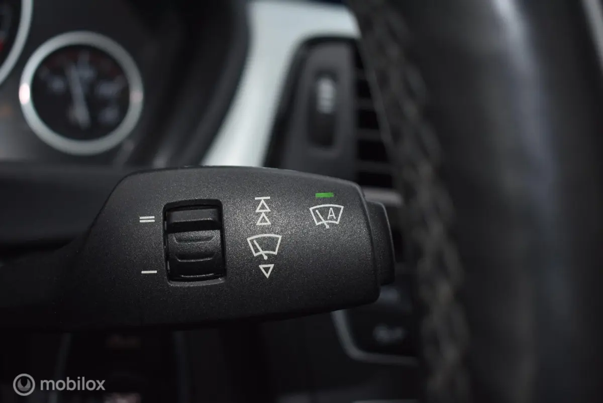 335i xDrive High Executive Panorama HUD Dodehoek ACC Keyless