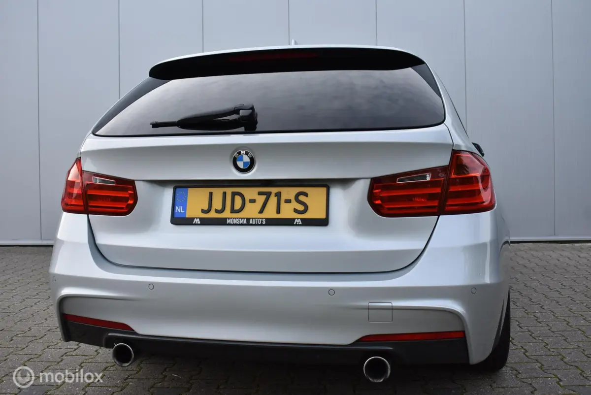 335i xDrive High Executive Panorama HUD Dodehoek ACC Keyless
