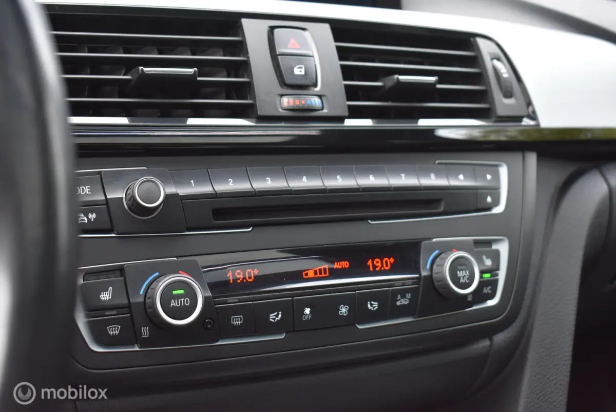 335i xDrive High Executive Panorama HUD Dodehoek ACC Keyless