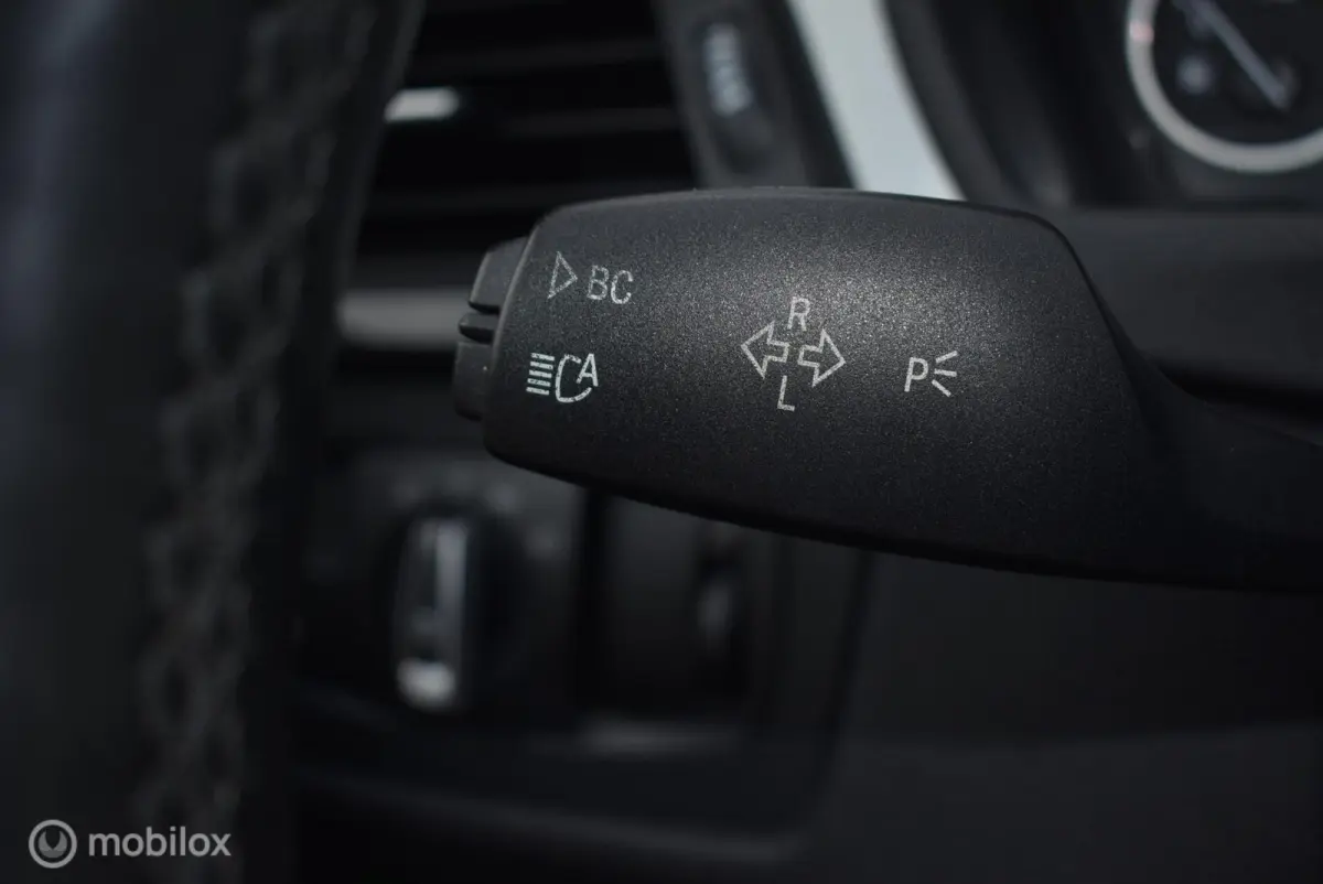 335i xDrive High Executive Panorama HUD Dodehoek ACC Keyless