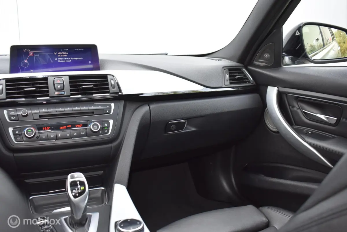 335i xDrive High Executive Panorama HUD Dodehoek ACC Keyless