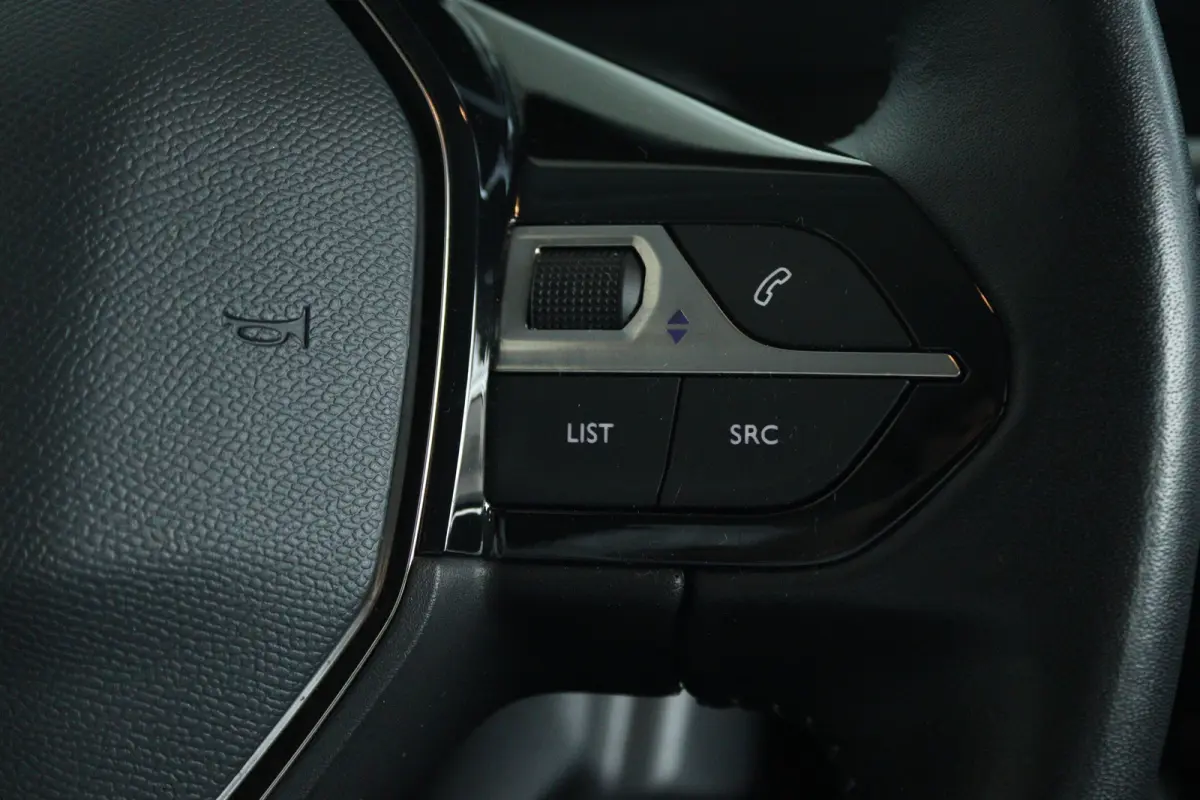 1.2 Turbo Allure | Cruise Control |  Camera | Carplay | Navi | i-Cockpit | LED | Lichtmetaal | Climate