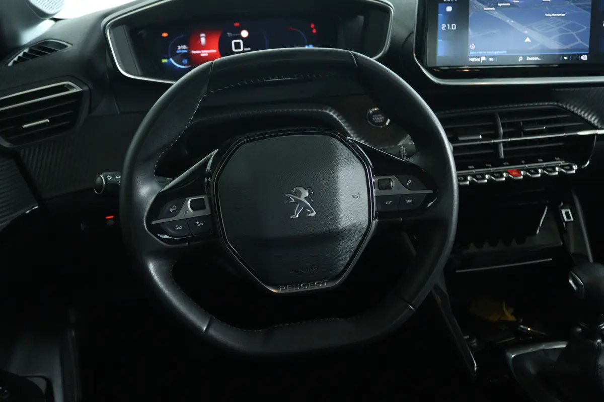 1.2 Turbo Allure | Cruise Control |  Camera | Carplay | Navi | i-Cockpit | LED | Lichtmetaal | Climate