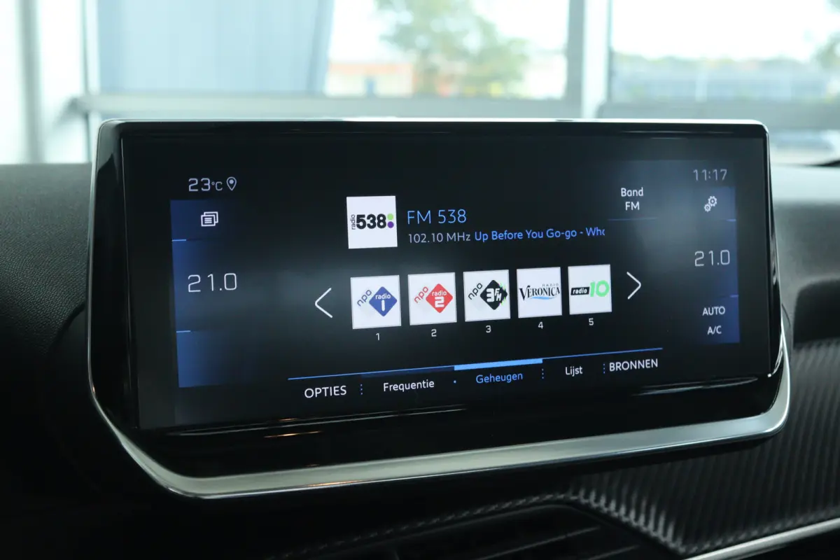 1.2 Turbo Allure | Cruise Control |  Camera | Carplay | Navi | i-Cockpit | LED | Lichtmetaal | Climate