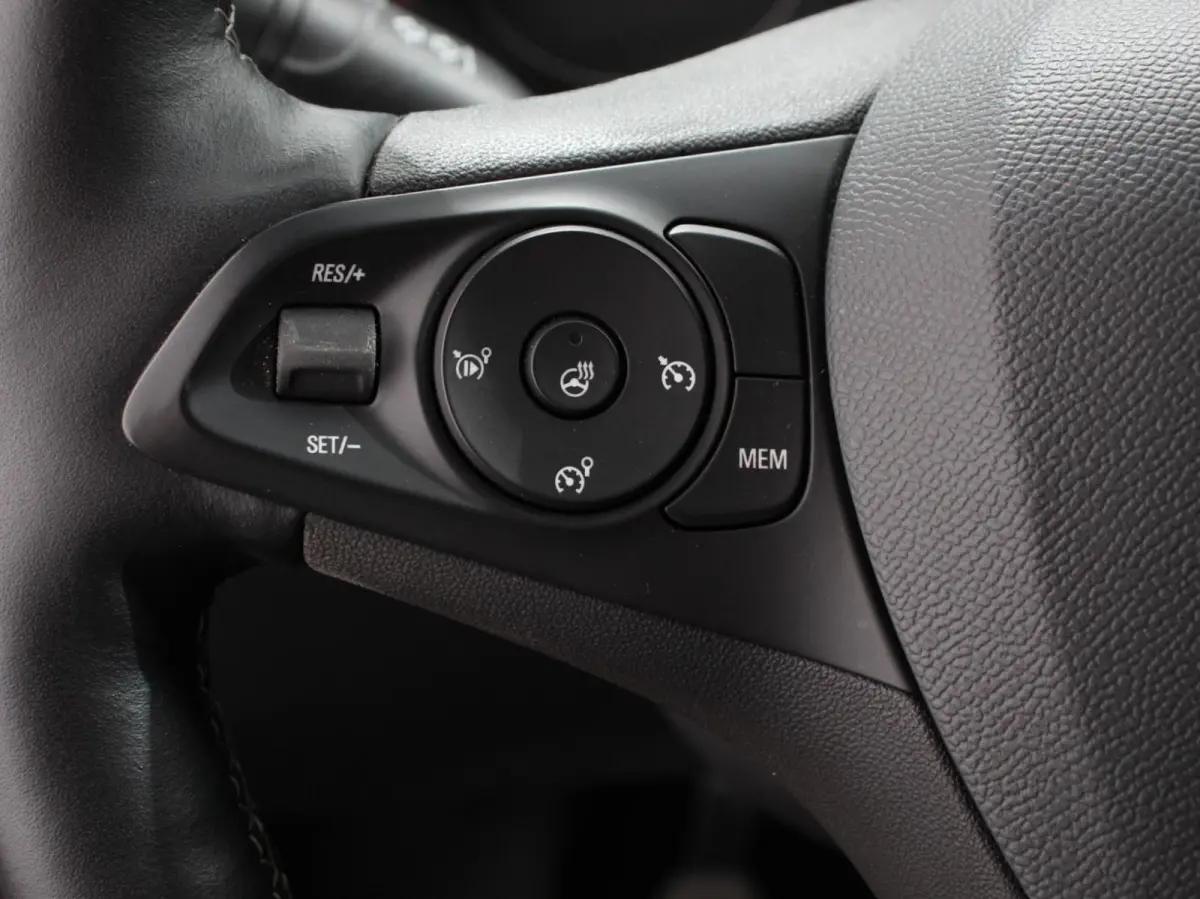 1.2 Edition Navigatie Apple Carplay/Android Auto Airco Camera Parkeer sensoren Cruise Control Lichtmetalen Velgen