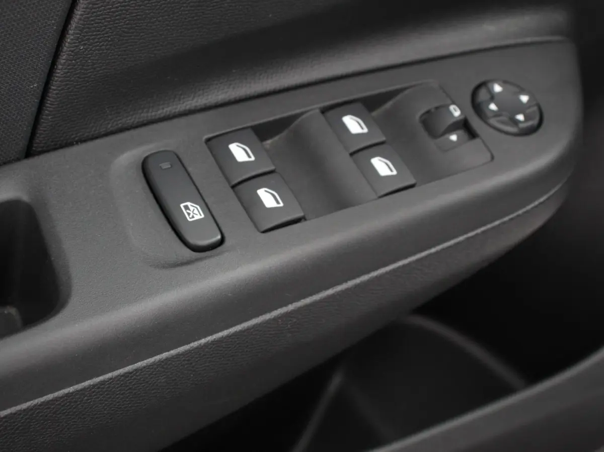 1.2 Edition Navigatie Apple Carplay/Android Auto Airco Camera Parkeer sensoren Cruise Control Lichtmetalen Velgen
