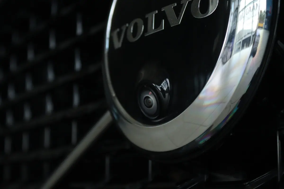 2.0 B3 Plus Dark | Adapt. Cruise | Trekhaak | Schuifdak | Harman & Kardon | 360 Camera | Stoel+Stuurverwarming | Memory | Elektr. Klep | Keyless |