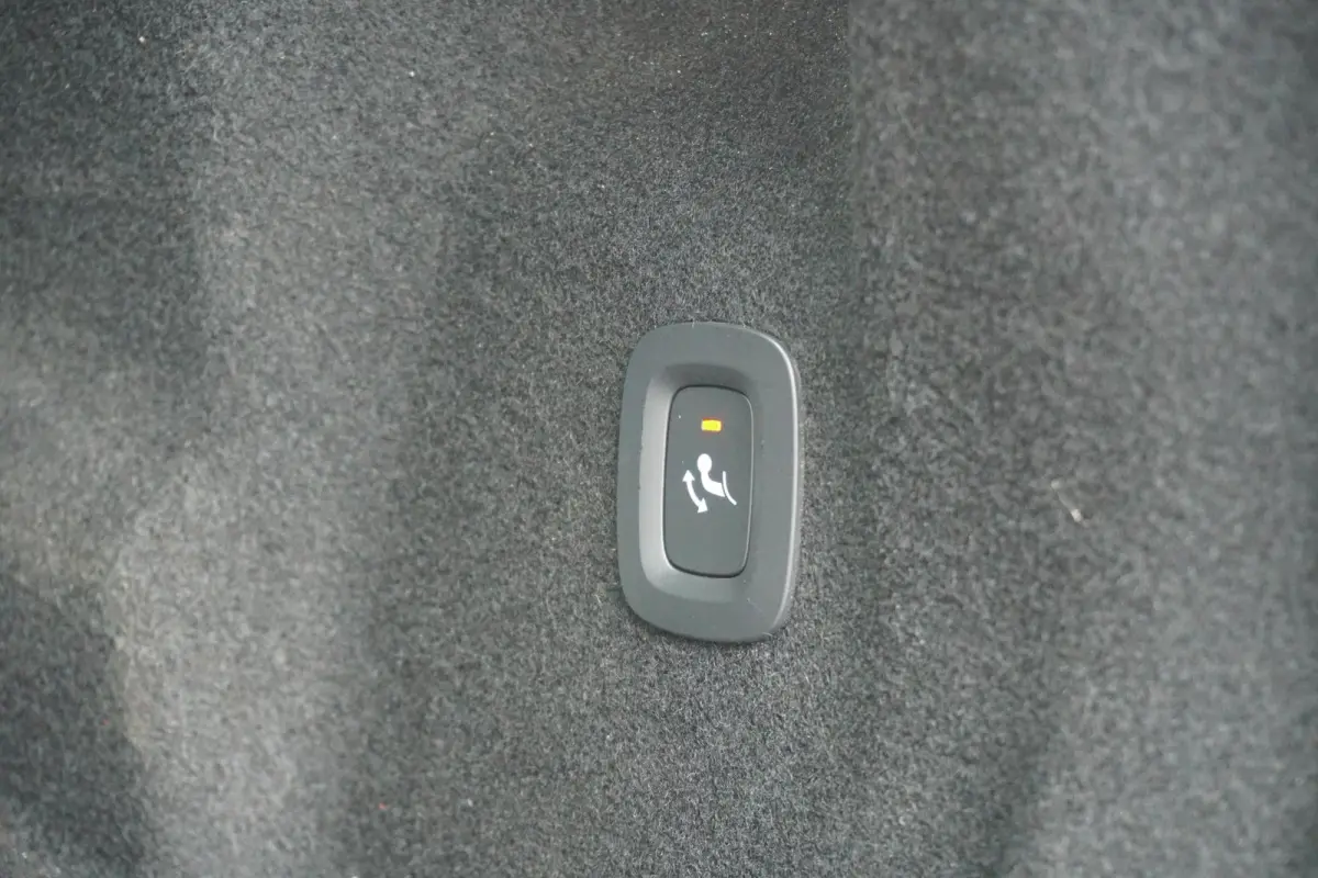 2.0 B5 Inscription + PANORAMA / 360 CAMERA / LEDER / TREKHAAK /