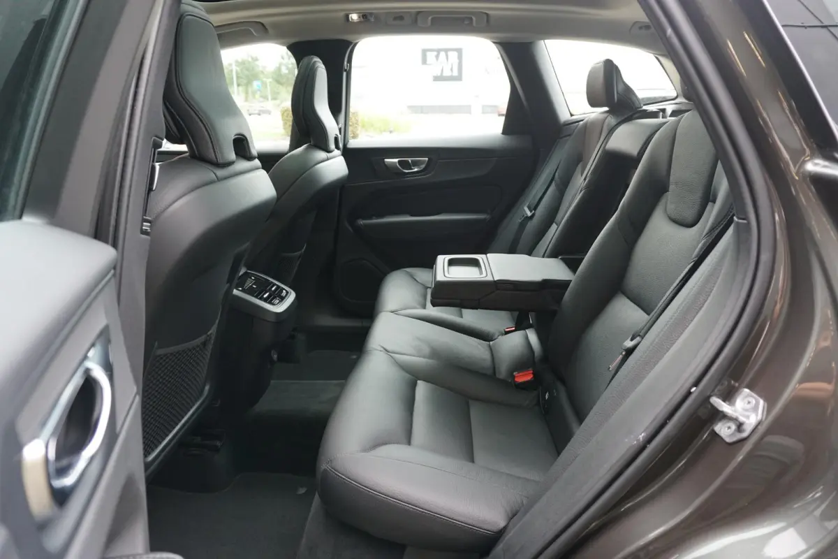 2.0 B5 Inscription + PANORAMA / 360 CAMERA / LEDER / TREKHAAK /
