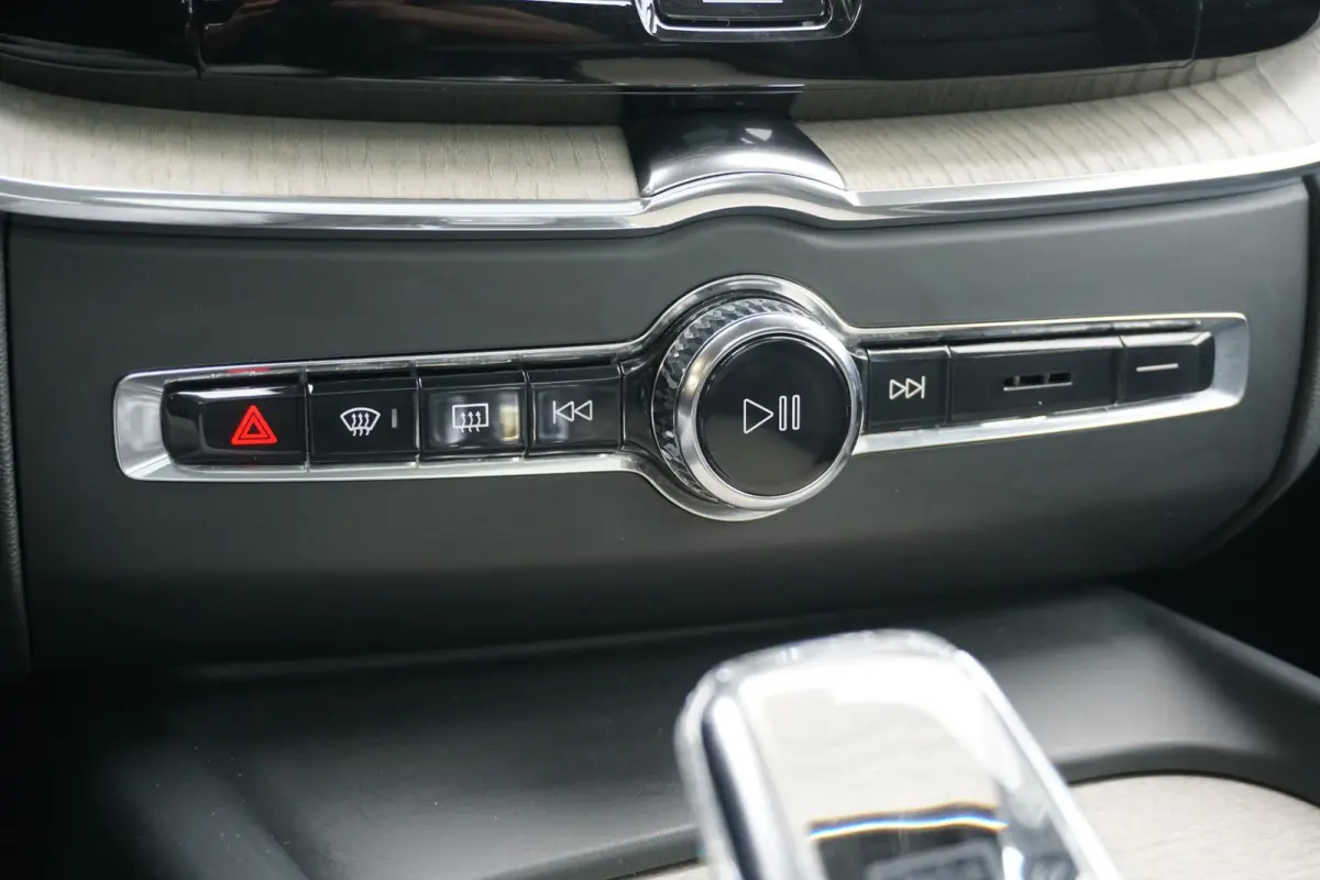 2.0 B5 Inscription + PANORAMA / 360 CAMERA / LEDER / TREKHAAK /
