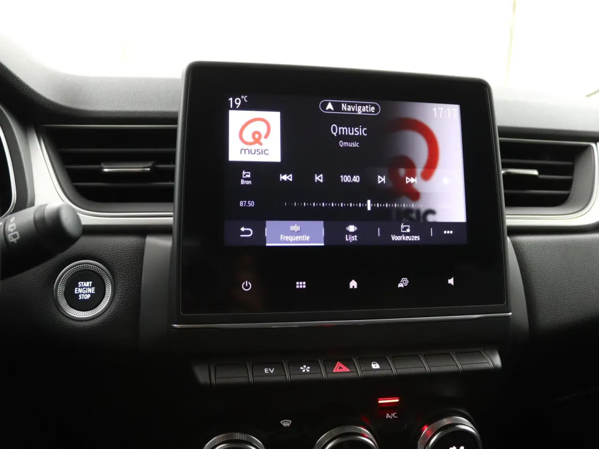 E-TECH plug-in hybrid 160 Intens | Parkeercamera | Navigatie |