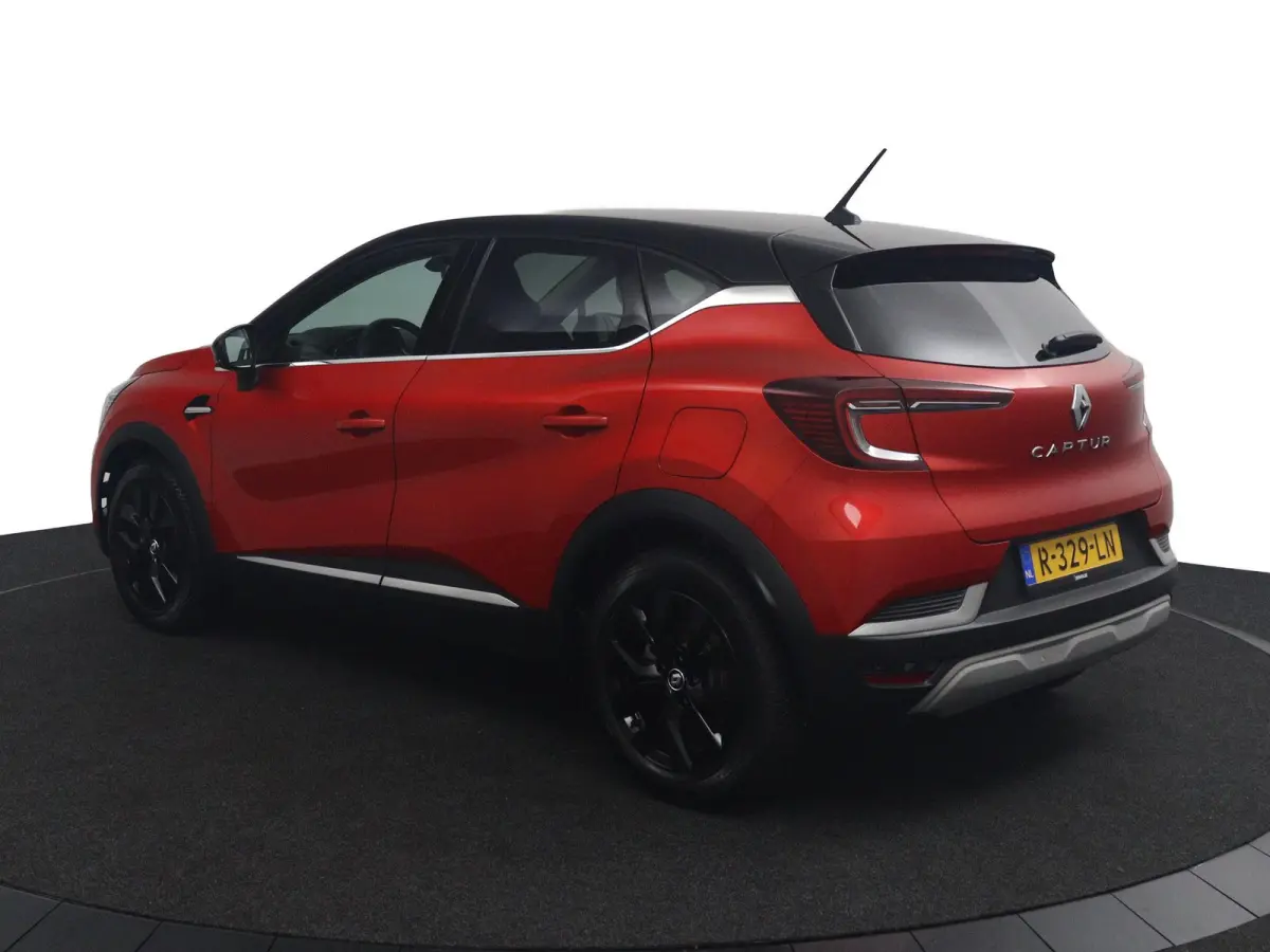 E-TECH plug-in hybrid 160 Intens | Parkeercamera | Navigatie |