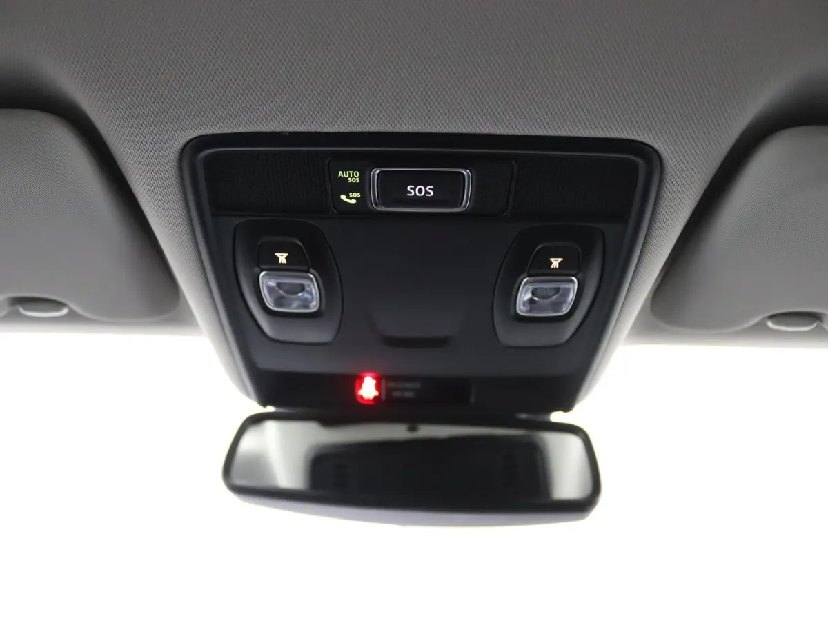E-TECH plug-in hybrid 160 Intens | Parkeercamera | Navigatie |