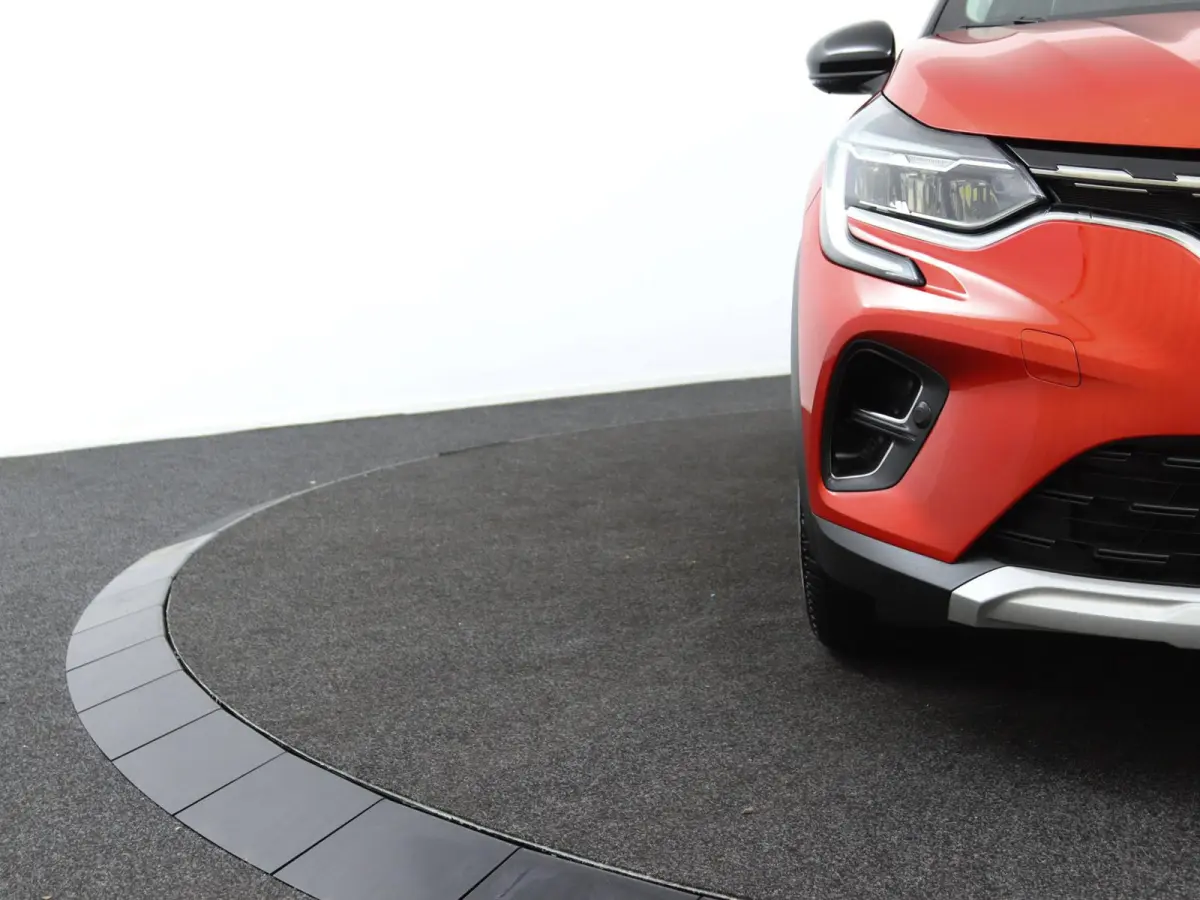 E-TECH plug-in hybrid 160 Intens | Parkeercamera | Navigatie |