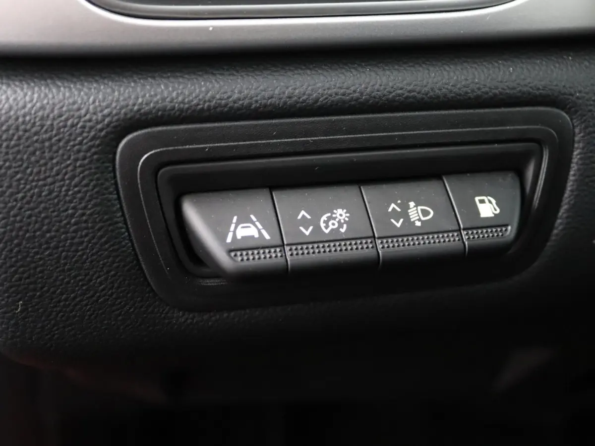 E-TECH plug-in hybrid 160 Intens | Parkeercamera | Navigatie |