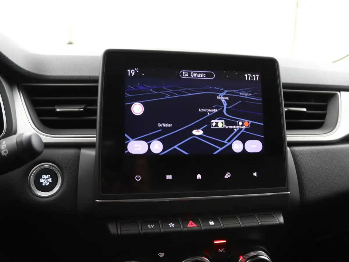 E-TECH plug-in hybrid 160 Intens | Parkeercamera | Navigatie |