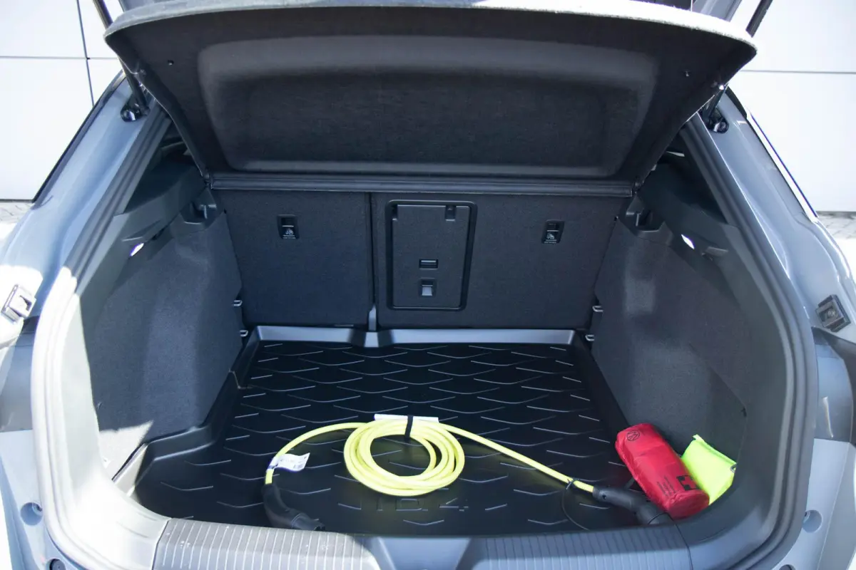 286pk Pro Limited Edition 77 kWh | Trekhaak | Apple Carplay/Android Auto