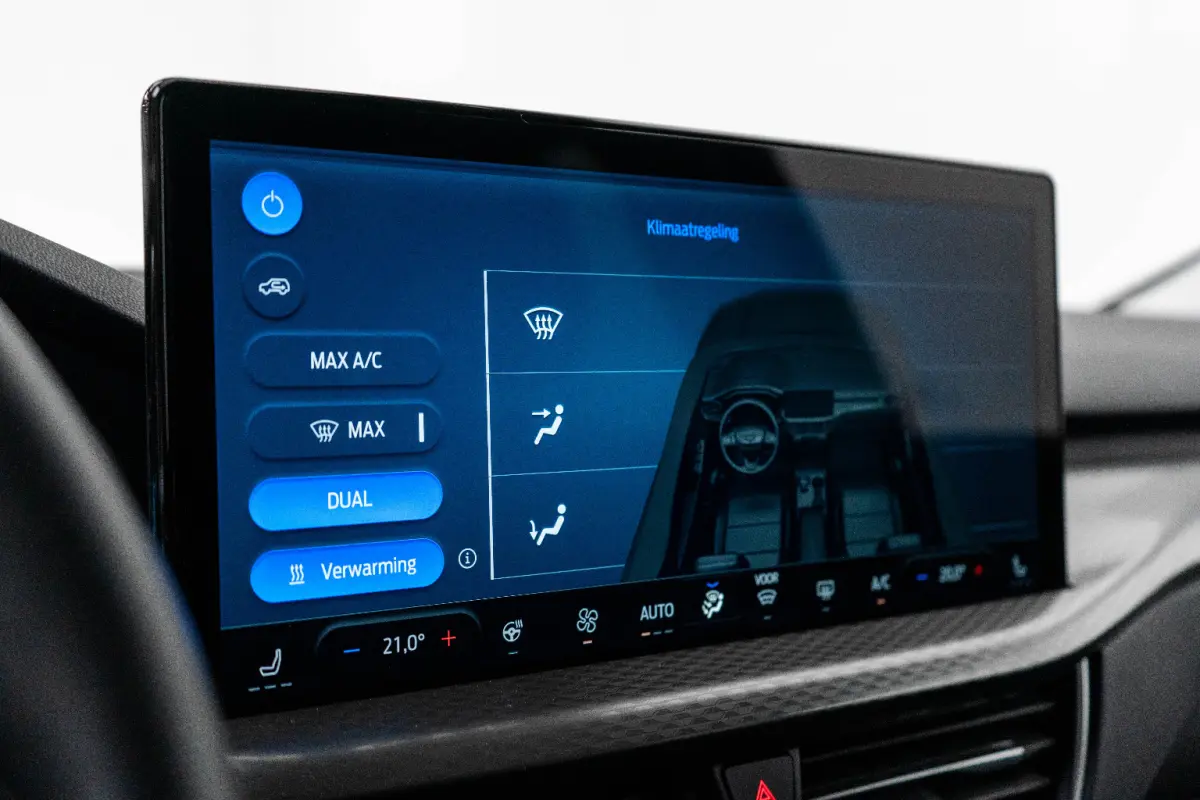 2.5 PHEV Titanium | Trekhaak | Cruise Control | Camera | Apple Carplay | Navigatie