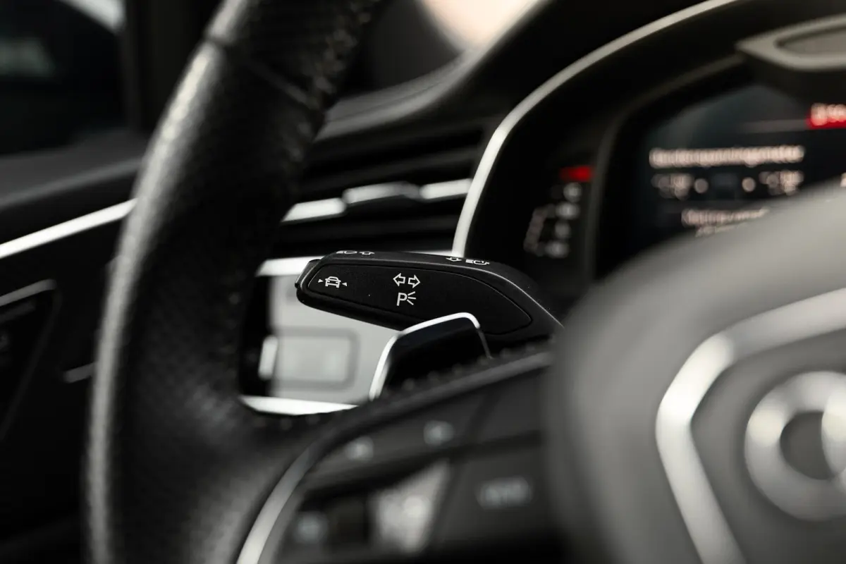 4.0 TFSI RS Q8 quattro | URBAN | Carbon | Dynamic Plus | Keramisch | Assist | Panorama | B&O |
