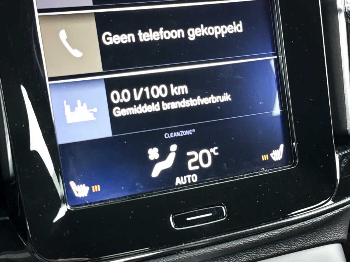 T3 Momentum Pro | Park assist | Stoelverwarming | Volvo On-call