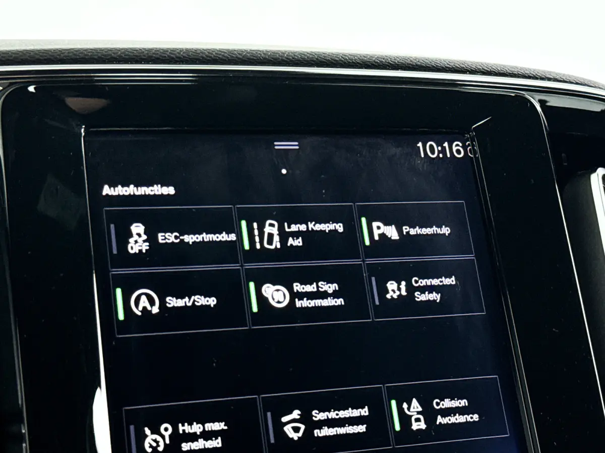 T3 Momentum Pro | Park assist | Stoelverwarming | Volvo On-call