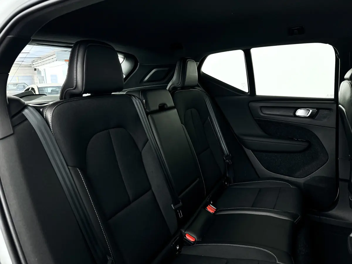 T3 Momentum Pro | Park assist | Stoelverwarming | Volvo On-call