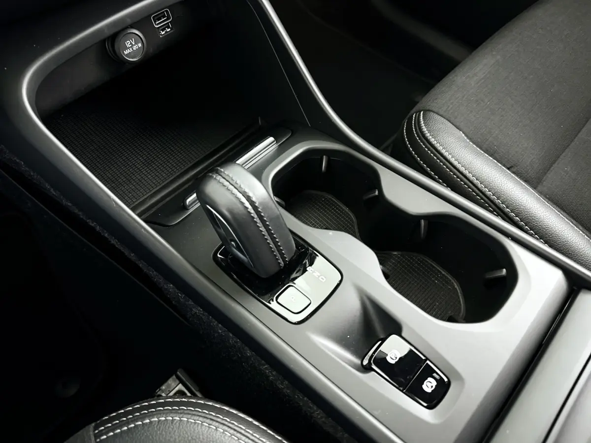 T3 Momentum Pro | Park assist | Stoelverwarming | Volvo On-call