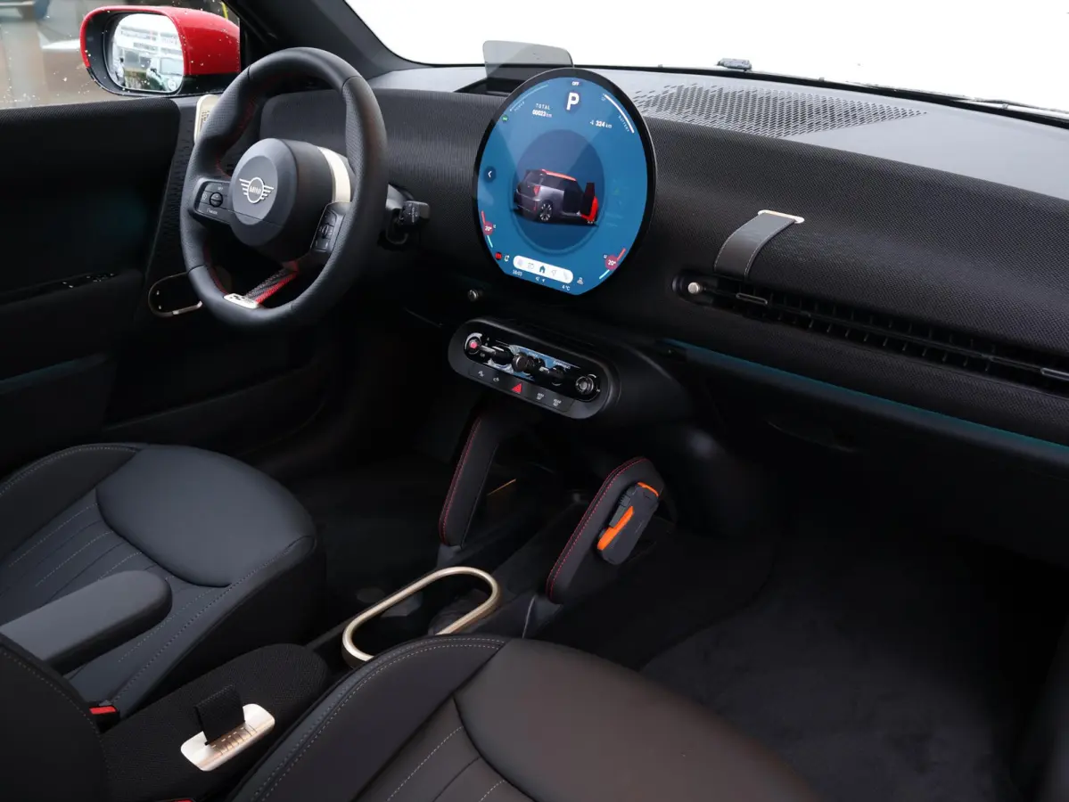 JCW John Cooper Works XL 54.2 kWh | Comforttoegang | Panoramadak | Elektr. Stoelen | Harman Kardon | Head-Up | Driving Assistant Plus | 18"LM |