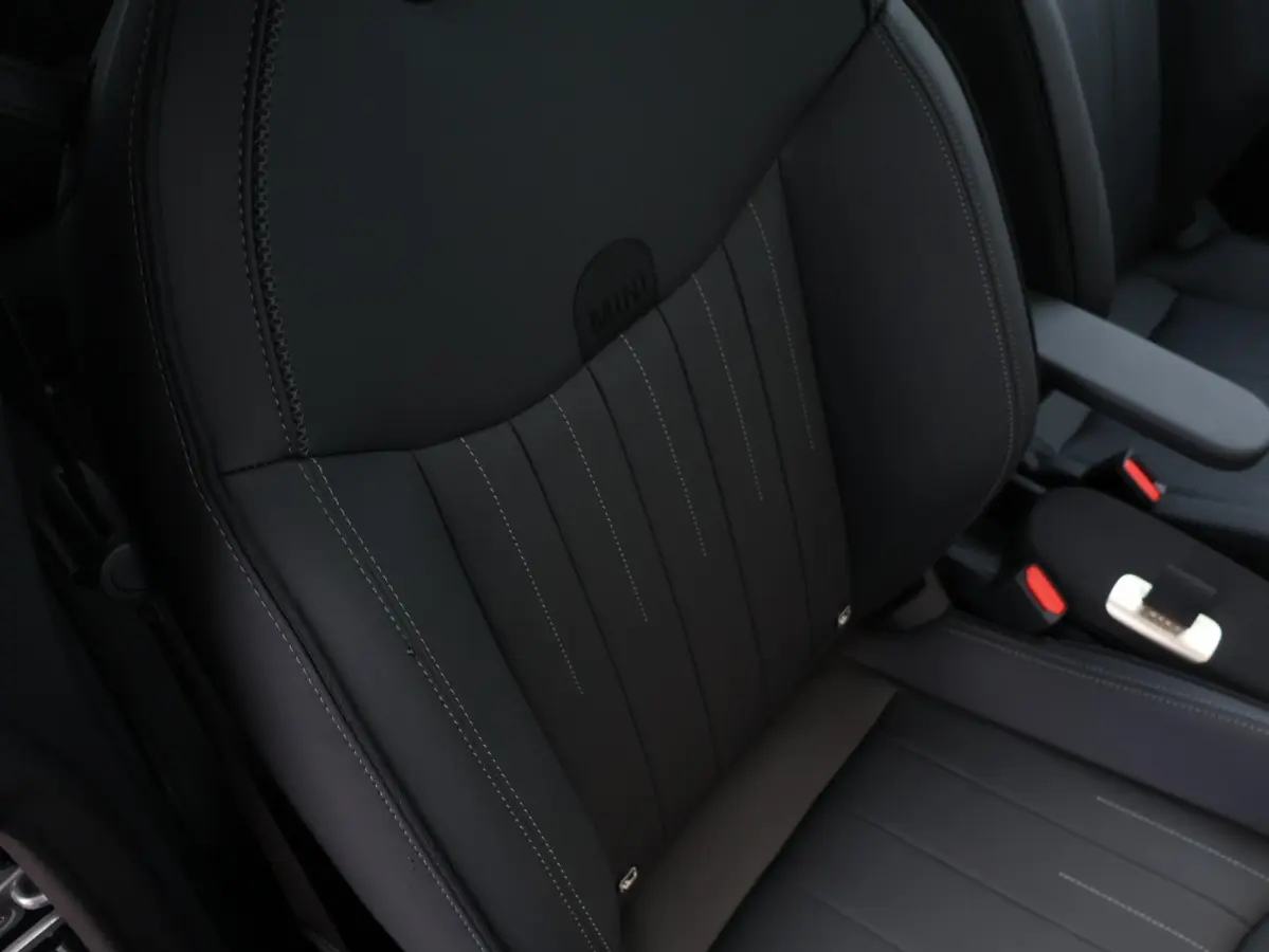 JCW John Cooper Works XL 54.2 kWh | Comforttoegang | Panoramadak | Elektr. Stoelen | Harman Kardon | Head-Up | Driving Assistant Plus | 18"LM |